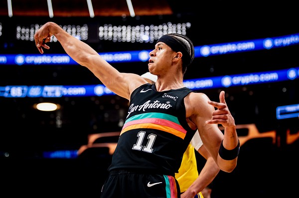 Carter Bryant, Highlights vs Los Angeles Lakers