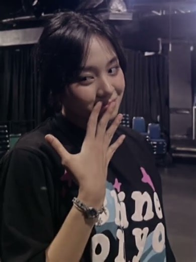 azizoyy😋🍅 kece amat dahh ga bosenn kah wkwkwk candaa🤧 #azizishafaasadel #jkt48zee #graduation