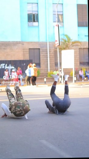 Hand spring #newyear #acrobatics #viral #nelvo_001 ##nelvo_001 #jackpin_71#musaarts #youngtalents #kenyantiktok🇰🇪