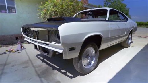 Roadkill Garage S04:E08 - Crop Duster Paint Is Finished