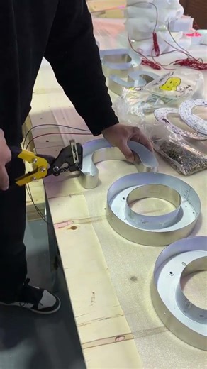 How to make LED channel letters sign? #channelletters #signmaking #signagemaker #ledsign #logodesign