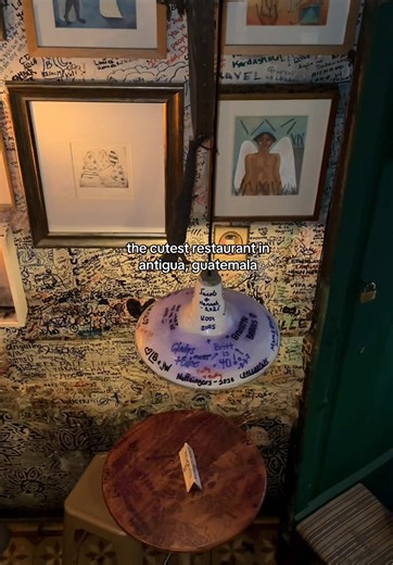 so many amazing restaurants in antigua, but this one was the fave 🇬🇹🍷 best food, sangria, the cutest decor & you literally pull yourself up by rope to get to the top floor 📍por que no café #antiguarestaurant #antiguaguatemala #wheretoeatantigua #guatemalatravel