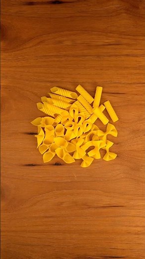 ⬇️ 1 square of fresh pasta 5 short pasta shapes