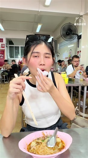 Delicious Michelin Pork Noodles in Bangkok for Only 60 Baht