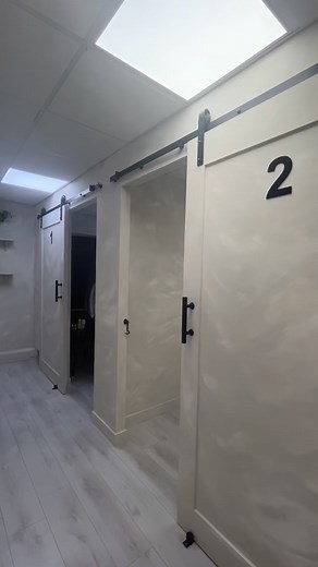 Here is one of our luxury sunbed rooms☀️ Benefits of coming to our salon to use the sunbeds⤵️ • Deodorants, wipes, eye protection in the sunbed rooms • Free onsite parking • Plenty of seating • Australian Gold collection of creams available to purchase 癩OPEN 6 DAYS A WEEK / late nights & early mornings | No1 Salon Educators. KJM | Facebook