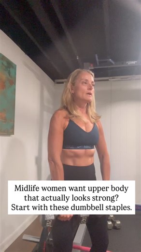 These are some of the most effective dumbbell movements for visible upper body strength in midlife. You don’t need fancy equipment just smart training, progressive overload, and reps that actually challenge you. If you’re in a hurry and need a fast upper body session this is a great one to run through. Consistency builds muscle. Muscle builds confidence. Movements: 1. Dumbbell Upright Rows — shoulders upper traps 3 sets | 8–10 reps 2. Dumbbell Lateral Raises — medial delts / shoulder width shape