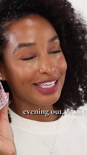 Valentino Beauty Donna Born In Roma: Elegance and Romance