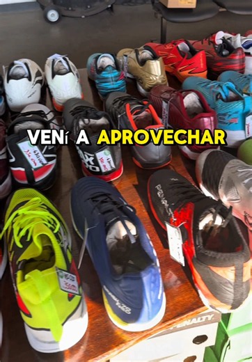 🎁⚽ ¿Todavía no tenés el regalo para papá? ⚽🎁 Esta es tu oportunidad de sorprenderlo con algo que realmente va a disfrutar. 👟🔥 En la Feria Penalty encontrá calzados para fútbol, futsal, campo y uso diario, con opciones para todos los gustos. 📅 Hasta el 06 de junio 🕗 08:00 a 18:00 hs 📍 Viuda de las Llanas casi Cañadón Chaqueño, Trinidad Porque el mejor regalo es acompañar cada una de sus pasiones. 💙