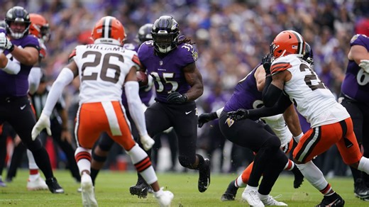 Gus ‘The Bus’ Edwards Rolls in His Return