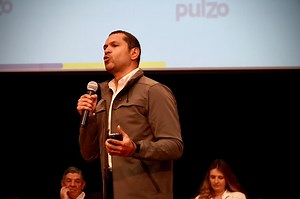 100K views · 7K reactions | Me encontré de nuevo con la doctora Corcho en el debate de Pulzo. Le recordé el decretazo de la reforma a la salud: sin medicinas e IPS cerradas. Ahora anuncian un “gran data center”… ¿será otra promesa fantasma como el tren Barranquilla–Buenaventura? | Daniel Palacios | Facebook