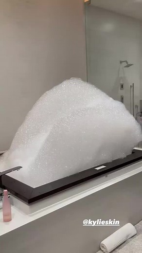 Kylie Jenner's Bath Time Tips