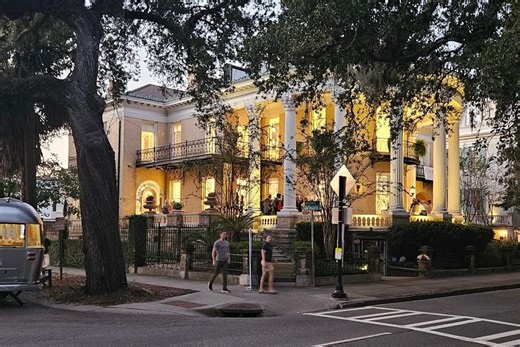 Historic Savannah mansion gets sparkly new life