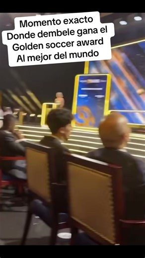 Momento exacto Donde dembelegana el Golden soccer award Al mejor del mundo #soccer #dembele #france #francia #viral