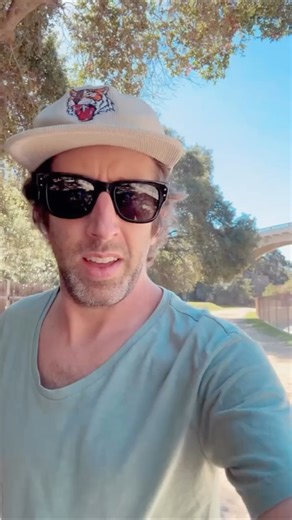 Simon Helberg on Instagram: "Songs I’m walking the dog to…Two 🐕‍🦺🎷WALK ON🎷🐕‍🦺 @mjlenderman - She’s Leaving You @fruit_bats - Two Thousand Four @tysegall - Possession"