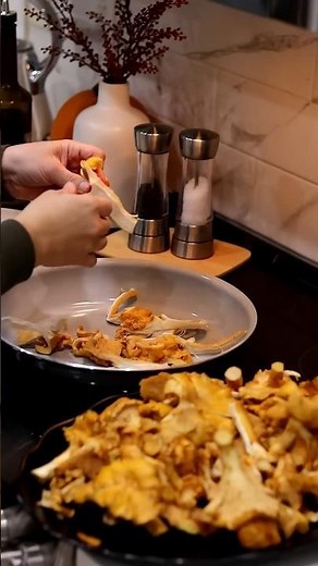 How To Cook Chanterelles Mushrooms #theflavorfuljourney