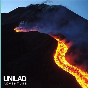 Lava flowing is the most satisfying thing I've ever seen 😍 | UNILAD Adventure