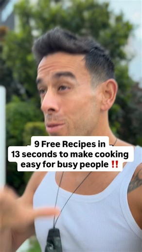 Redefined Nutrition + Coaching on Instagram: "‼️comment cookbook for my free recipe book‼️ OVERNIGHT OATS 1️⃣ Vanilla Berry Protein Oats Oats 40g | 0% Greek yoghurt 170g | Almond milk 120g Vanilla protein 25g | Mixed berries 80g Chia seeds 5g ≈460 cals | 48g protein 2️⃣ Choc PB Banana Oats Oats 35g | 0% Greek yoghurt 200g | Almond milk 120g Chocolate protein 25g | PB2 12g Banana 60g ≈480 cals | 50g protein 3️⃣ Apple Cinnamon Protein Oats Oats 40g | Skyr 180g | Almond milk 120g Vanilla protein 25