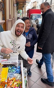 754K views · 10K reactions | “Mañana te pago…” 類 | Loco Living | Facebook