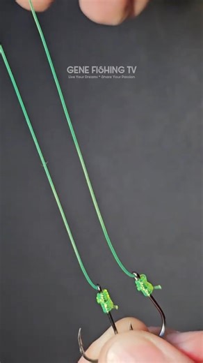 Fishing Univers🐟 on Instagram: "How to TIE Anti-Tangle Two Hook Fishing Knot #fishing #knots #fishingknots #howtotie #dropperloop #bottomfishing #fishingknot #tutorial #howtotie #fishinglife #fishingvideos #fishingreel #viral #rockfishing #kayakfishing #fishingreels"