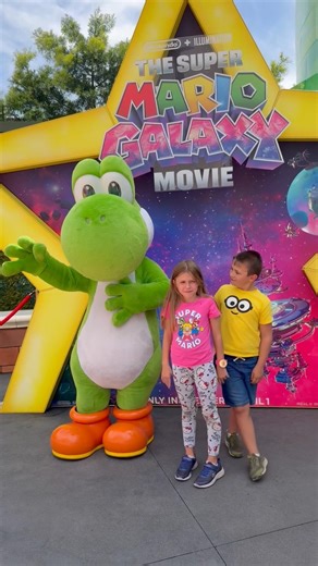 Yoshi at the Universal Studios Hollywood for a limited time only! #universalstudioshollywood #yoshi