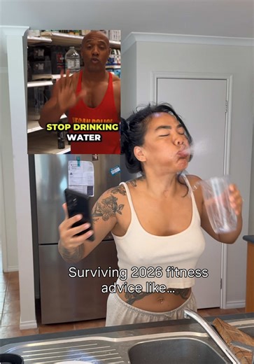 We live in a mad world! Starting your fitness journey in 2026 feels like this… Don’t drink water. Don’t eat oats. Eggs are bad. Rice will make you fat. Silver cutlery will poison you, Oxygen is toxic. And honestly… stop using toilet paper while you’re at it. Sounds dramatic? Yeah… but this is literally what social media feels like. Everything is “toxic.” Everything spikes insulin. Everything causes inflammation. No wonder women are so fucken confused before they even begin. You’re just trying to