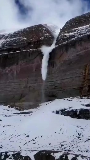 📍Pilgrims at Mount Kailash, Mount Kailash-Travel of Faith, start your pilgrimage with PURE TIBETAN ❤️🙏 📸@puretibetan https://www.nepalguideinfo.com #puretibetan #spiritual #nepalplanettreks #soulawakening #pray#pure #tibet #healing #peace #energy #bless#faith #godness#nature #tibettour | Annapurna base camp Trek
