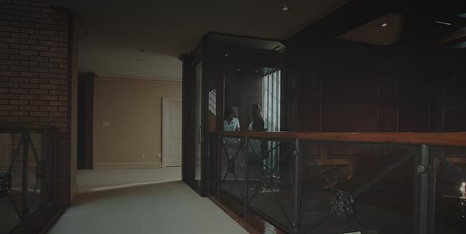 Machine Room-Less Hydraulic Elevators | Space-Saving Design