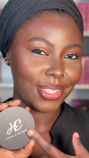 And that’s how we took 10 minutes off your makeup routine! Our full coverage Powder Foundation gives a finish similar to when you wear foundation and concealer, it is oil free and has VIT E for extra protection and nourishment. Available in 7 shades 🏷️N7500 | Hegai & Esther Makeup Solutions