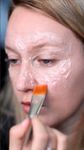 Using Mehron 3D Gel to create a realistic acid burn effect