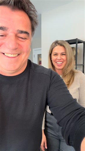 Extensions G.Wave by Gael Betts on Instagram: "Nouveau chez G.Wave 👇 Gaël Betts et Marie-Eve Turenne propriétaires des Extensions de cheveux G.Wave ont créé Un groupe Facebook ‘’ Extensions G.Wave Réseau Professionnel ‘’ Une page réservée aux professionnels de la coiffure afin d’y partager vos réalisations ou tout simplement vos questions! Vidéo ‘’ bloopers 😂’’"
