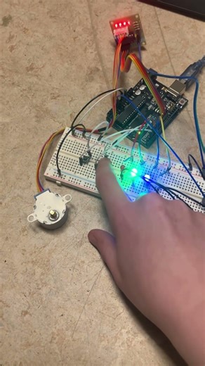 Step Motor control with 4 LEDs, buttons, and pot #arduino #arduinoproject