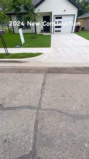 Framing was excellent on this new build. Lots of small deficiencies, but over all good solid build. #AimHomeInspections #AnInspectionMatters #homeinspector #inspector #dfwinspector #foundationinspection #newbuild #construction #newconstruction #buyerinspector #warrantyinspector #electricalinspection #foundationinspection #plumbinginspection #dfwrealestate #realestate #texasrealestate #home #homebuying | AIM Home Inspections