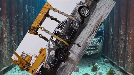 #Exquisite restoration of a Rolls-Royce salvaged from the deep sea, a serene experience of the entire restoration process of a wrecked Rolls-Royce Phantom: salvage, disassembly, forging, assembly, and repair #PhantomRestorationFullProcess #RollsRoycePhantom