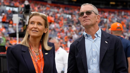 Broncos 'Barrel Man' dies