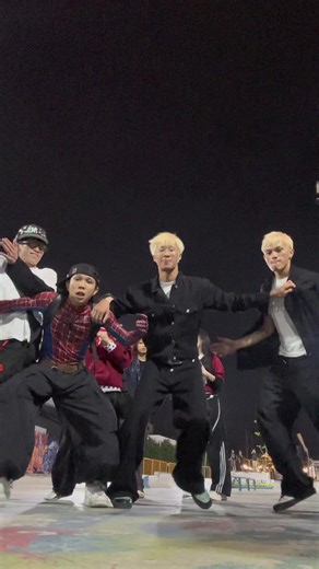 Tết lẹ lơnnnnnnn Iu anh@Seachains #youngkeyb #sturdy #sturdyvietnam #hongloanlachongngoan