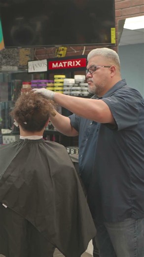 Masterful Men's Haircuts & Fades at Elgin's Top Barber Shop!