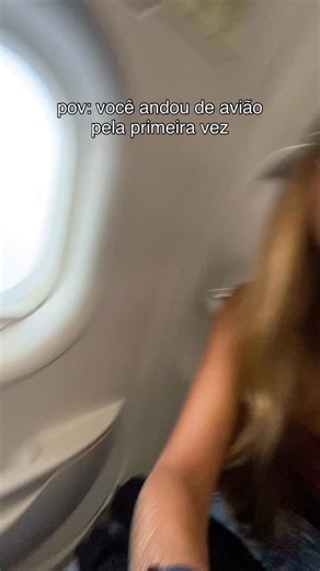 Manuela Cardoso | pobre quando anda de avião é assim kkkkkkk . . . #humor #meme #viagem #aviao | Instagram