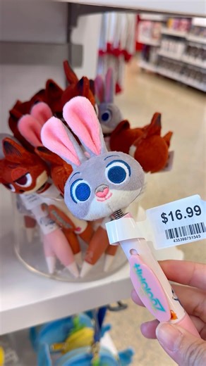 One cute, one cool—this Judy & Nick set is perfection!（一支可愛一支帥！茱蒂＋尼克這組真的太可以）🔥#fun #zootopia #disney