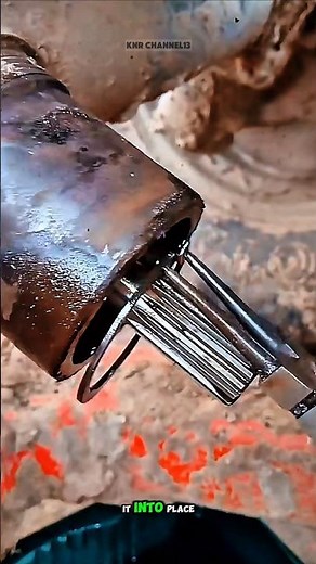 How to Install a Rear Differential Pinion Shaft#shorts #satisfying #mechanic #technique #repair