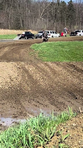 tried to race open expert was p2 oa but had bike problems and pull off, cleaned the carb but still didn’t run right but just kept racing went over the bars down a hill and then swapped pretty bad and called it a day 📸@Blaise Fleisher @Maela Thompson @ktmkid10720 #3ddrywall #msr #supermini #fyp #100