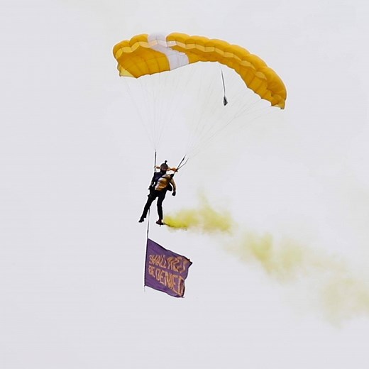 This all-female skydiving team performed an amazing aerial display on Saturday to celebrate the 100-year anniversary of women’s suffrage. 👏 What a celebration! http://nj-ne.ws/Y5pdHi0 | NJ.com