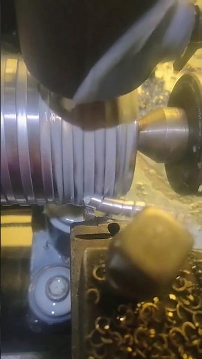 Cold Heading + Thread Rolling – Screw Processing Equipment in Action.