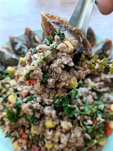 #กะเพราไข่เยี่ยวม้าหมูสับ #โซ่สารคาม #เมนูบ้านๆ