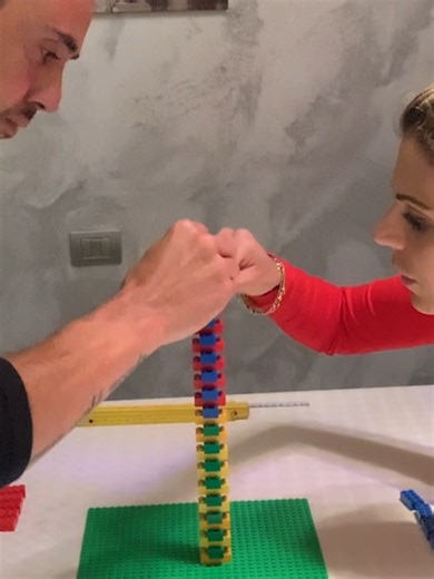 Building the Tallest LEGO® Criss Cross Tower