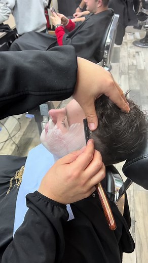 Expert Hot Towel Shave Techniques for Barbershop Quality Results