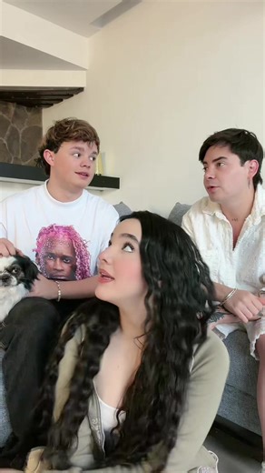 Necesitamos su ayuda. | brandon