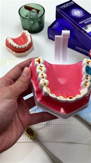 Lab Test: Can This Mousse Really Dissolve Tea Stains in 30 Seconds? 🔬