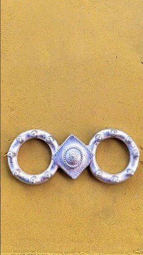 Watch this beautiful metal casting design