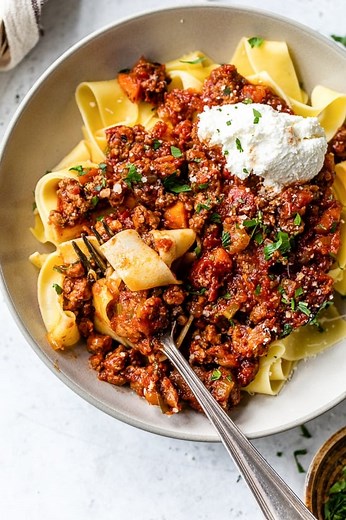 Slow Cooker Ground Beef Ragu