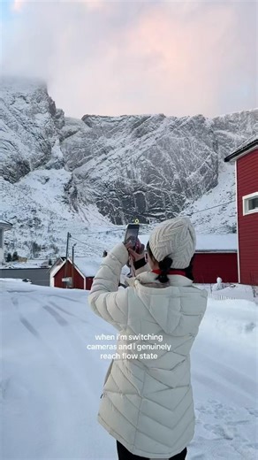 1 view, 3-4 cameras #flowstate #relatable #funny #comedy #memes #photo #travel